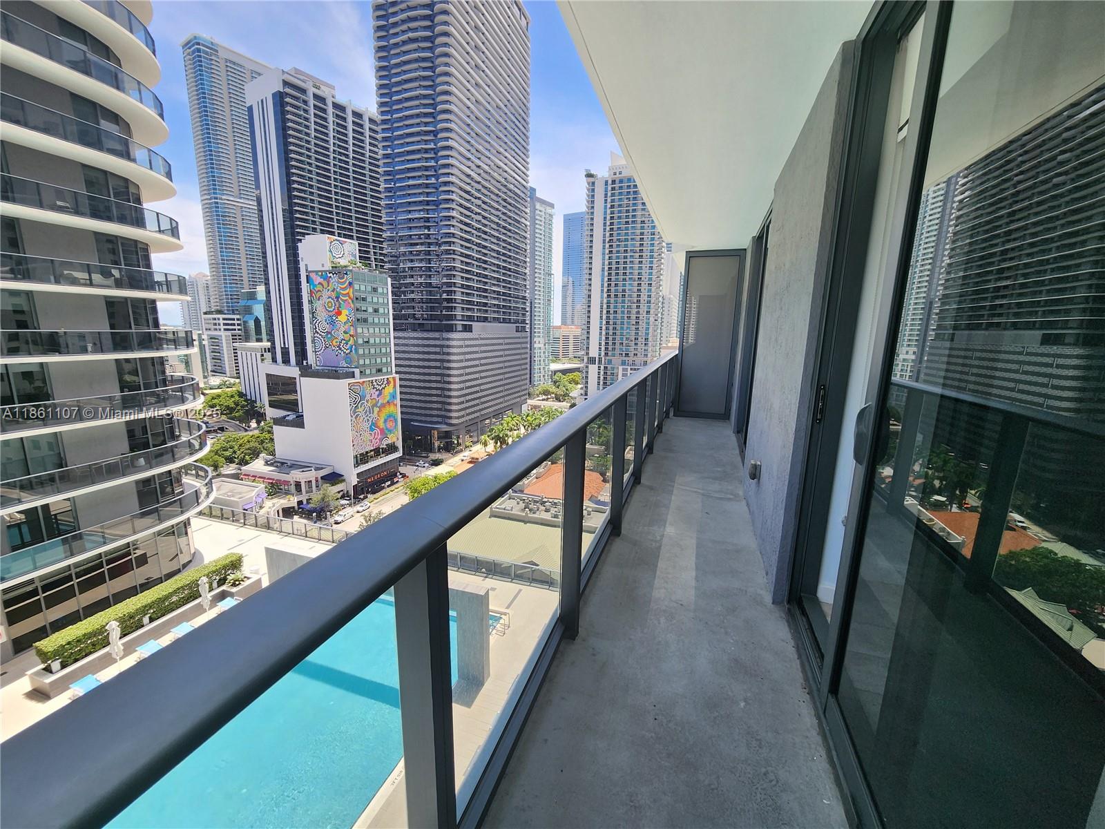 55 SW 9th St #1402, Miami FL 33130
