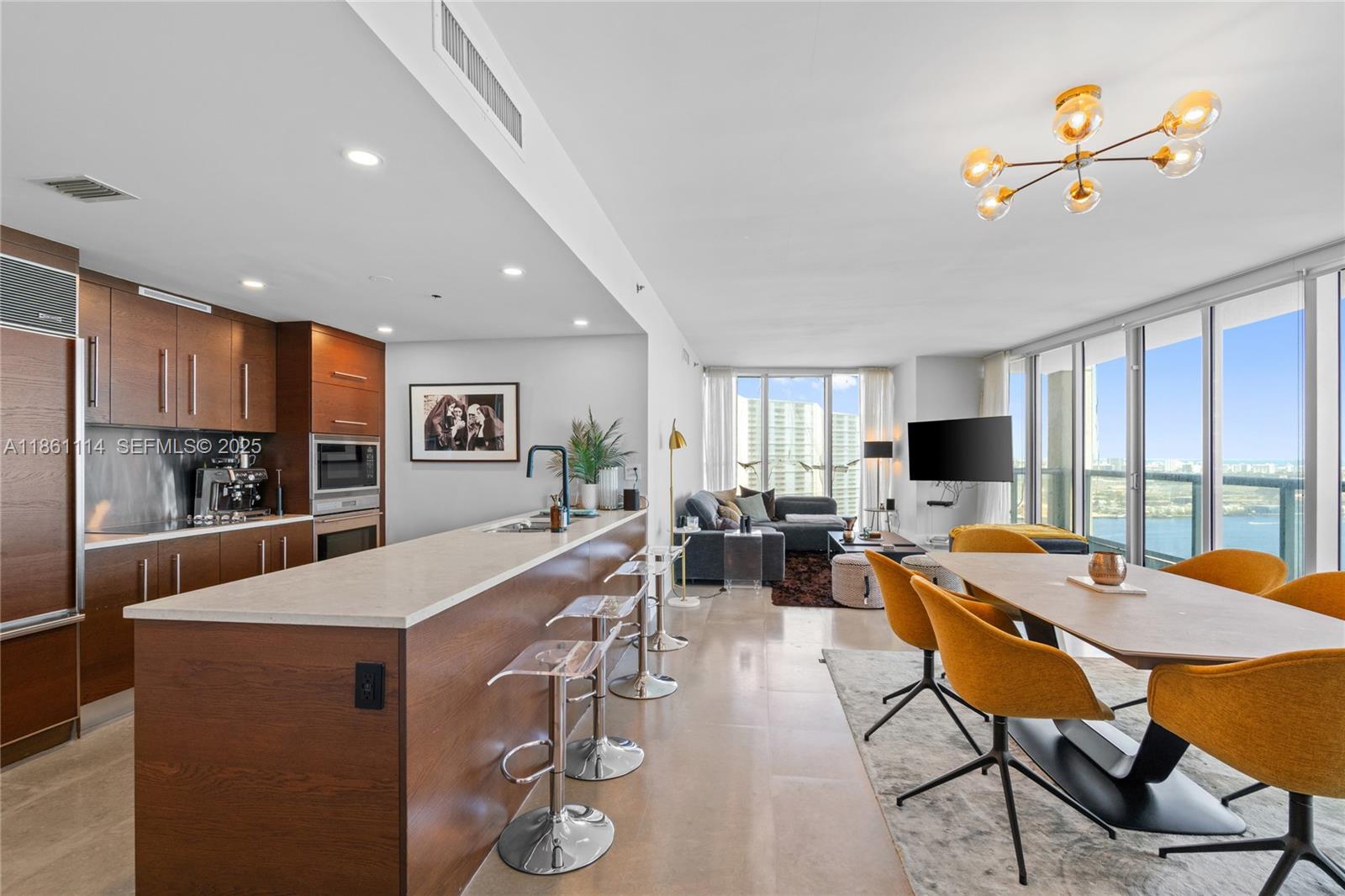465 Brickell Ave #3201, Miami FL 33131