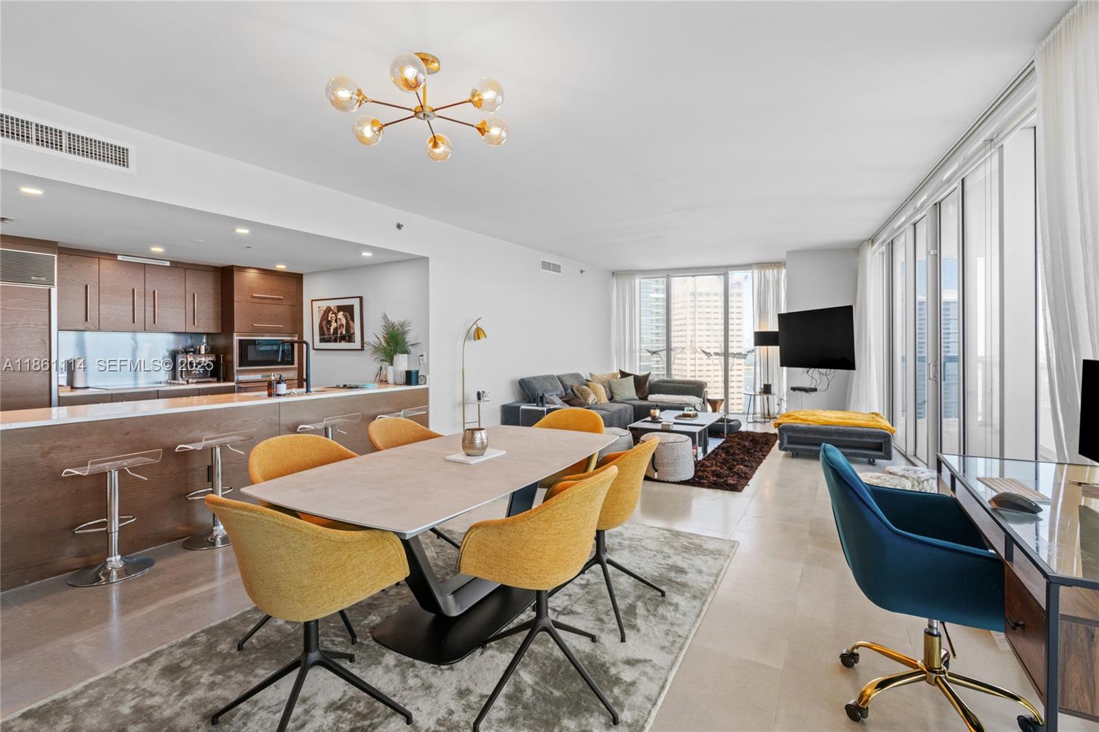465 Brickell Ave #3201, Miami FL 33131