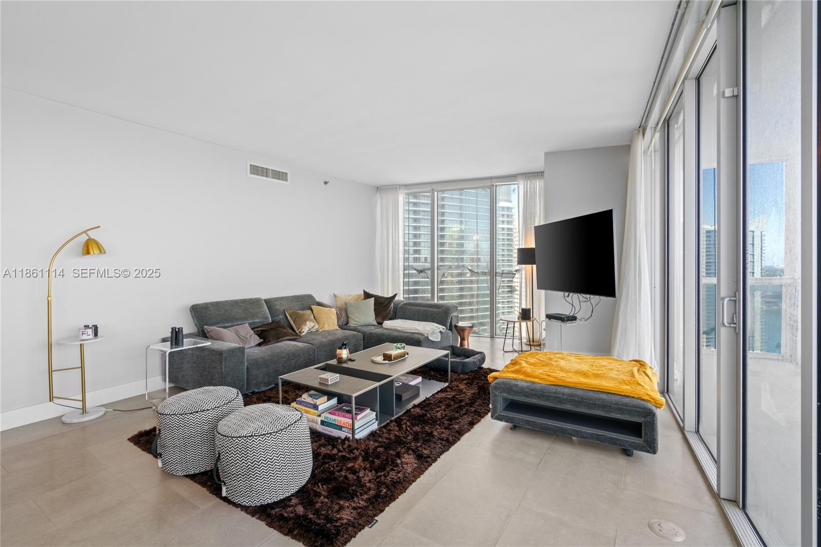 465 Brickell Ave #3201, Miami FL 33131