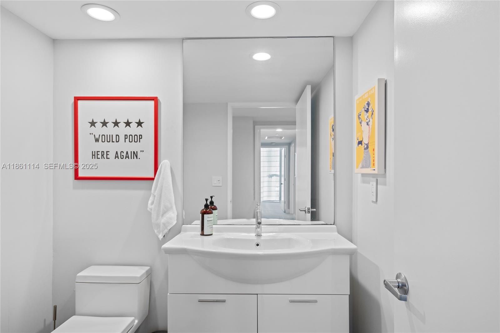 465 Brickell Ave #3201, Miami FL 33131