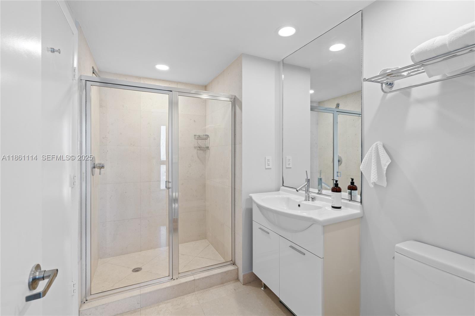 465 Brickell Ave #3201, Miami FL 33131