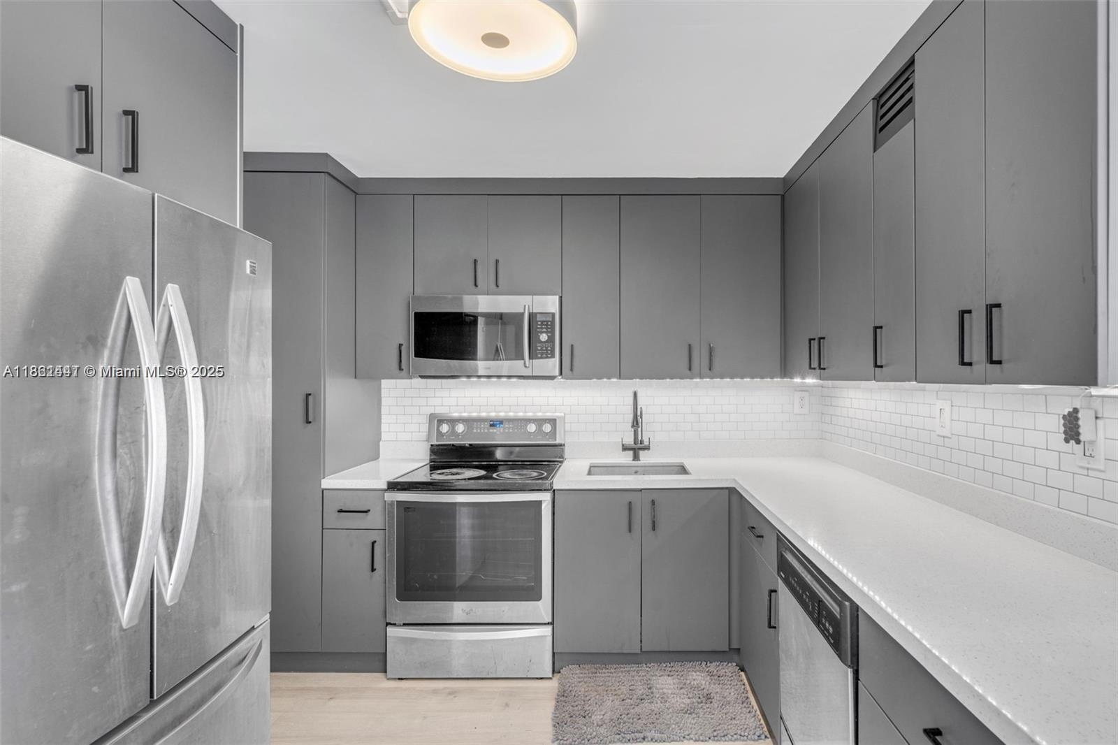 6900 Bay Dr #11F, Miami Beach FL 33141