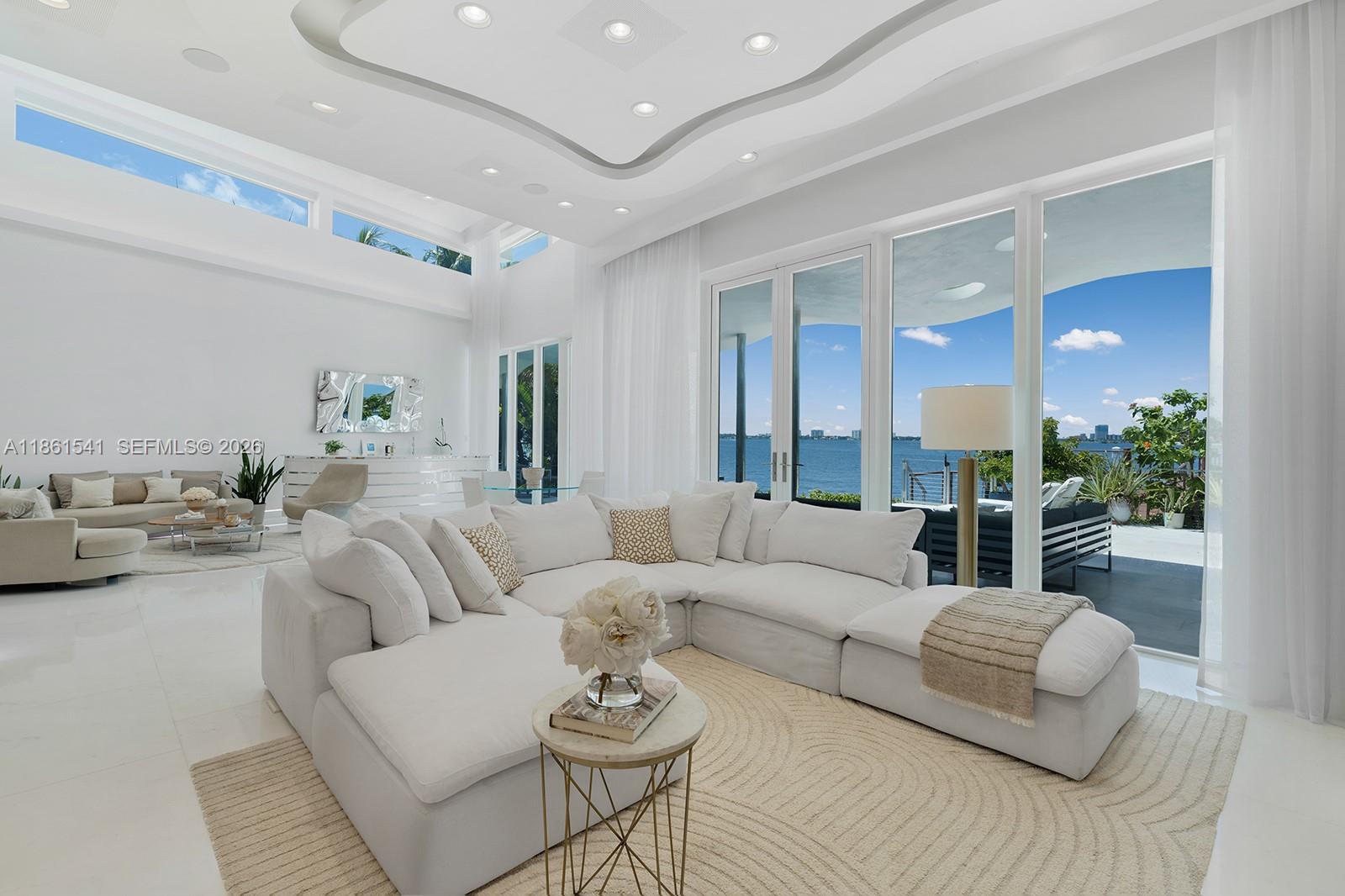 1825 Cleveland Rd, Miami Beach FL 33141