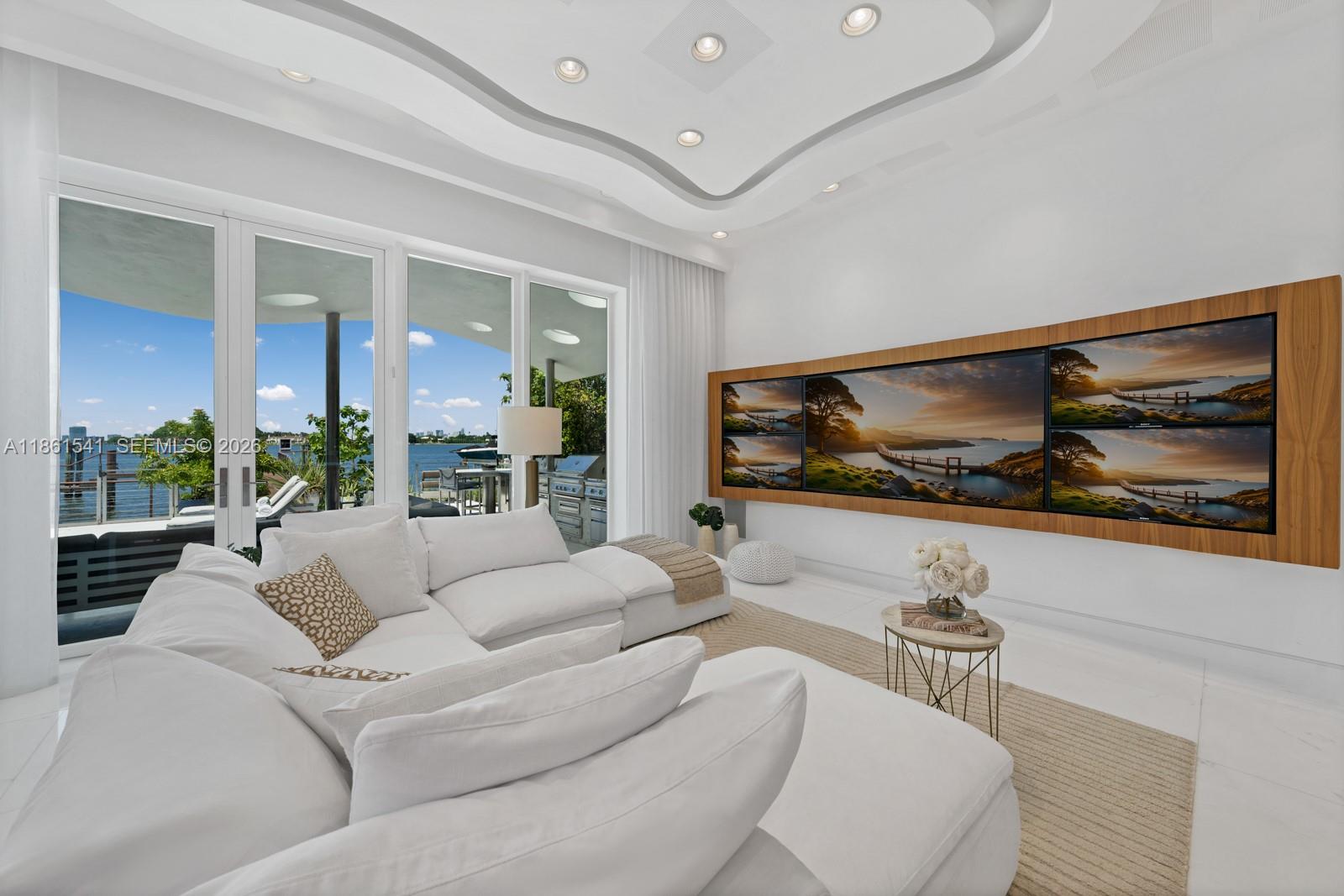 1825 Cleveland Rd, Miami Beach FL 33141