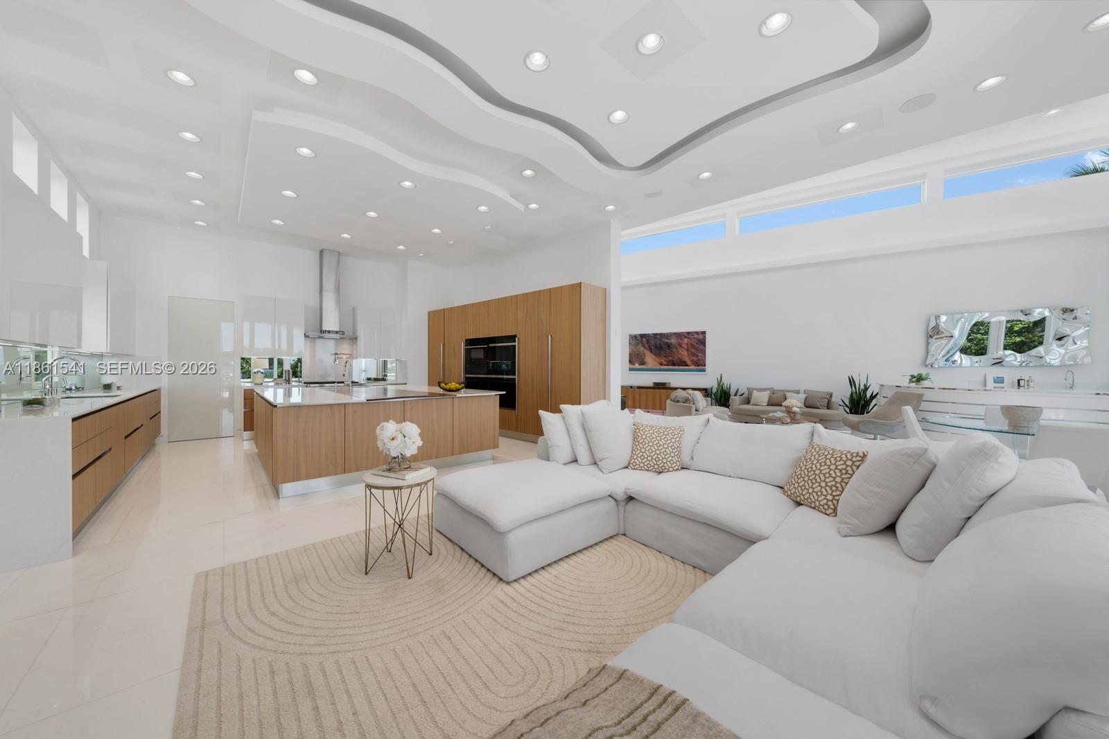1825 Cleveland Rd, Miami Beach FL 33141