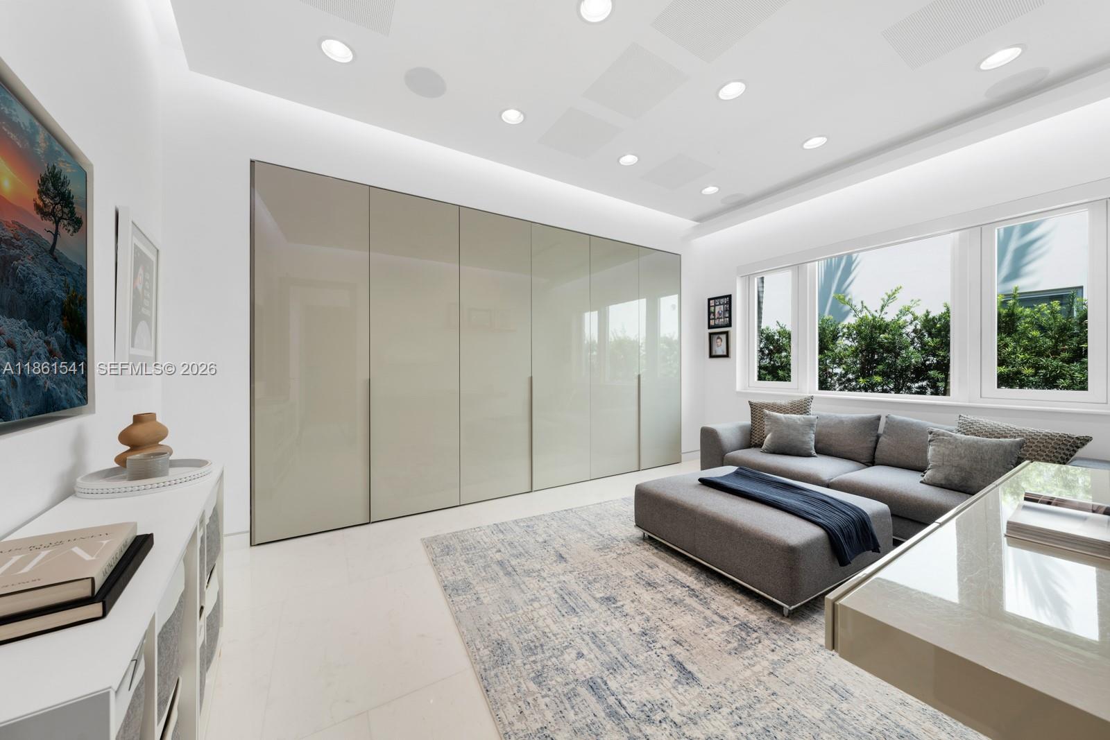 1825 Cleveland Rd, Miami Beach FL 33141