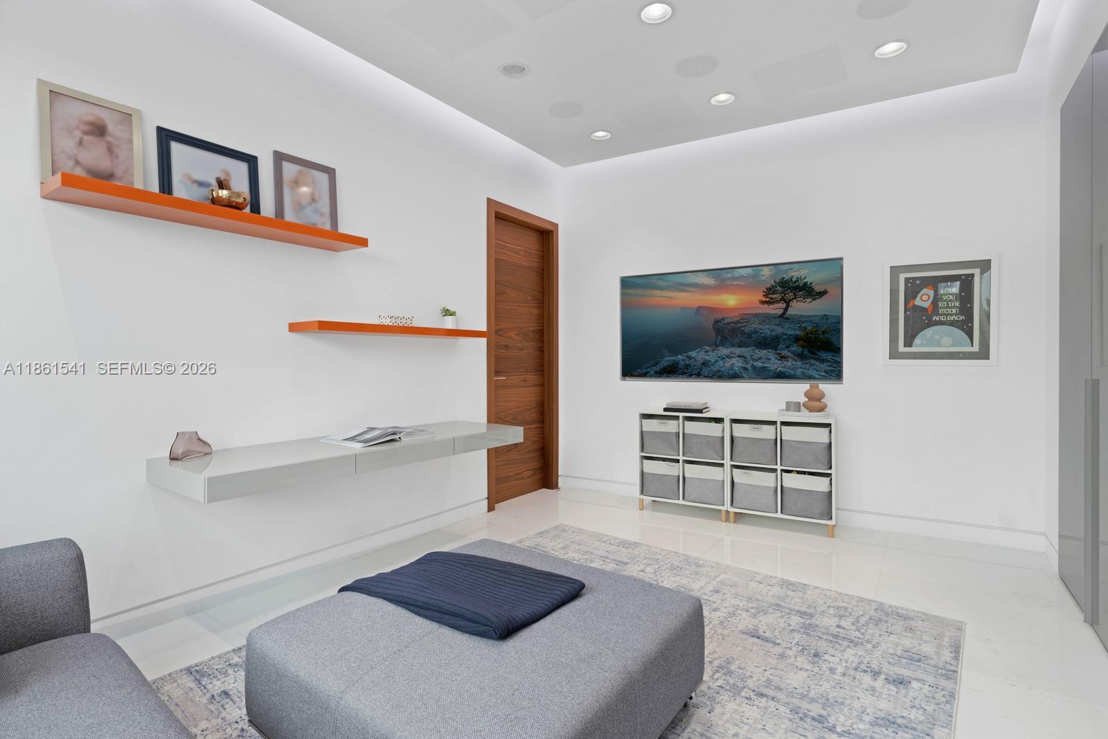 1825 Cleveland Rd, Miami Beach FL 33141