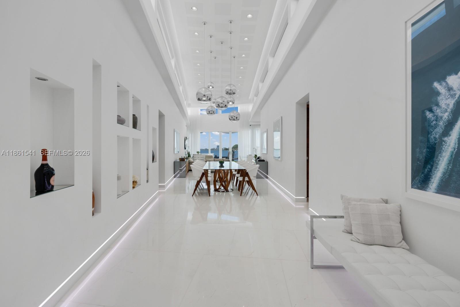 1825 Cleveland Rd, Miami Beach FL 33141