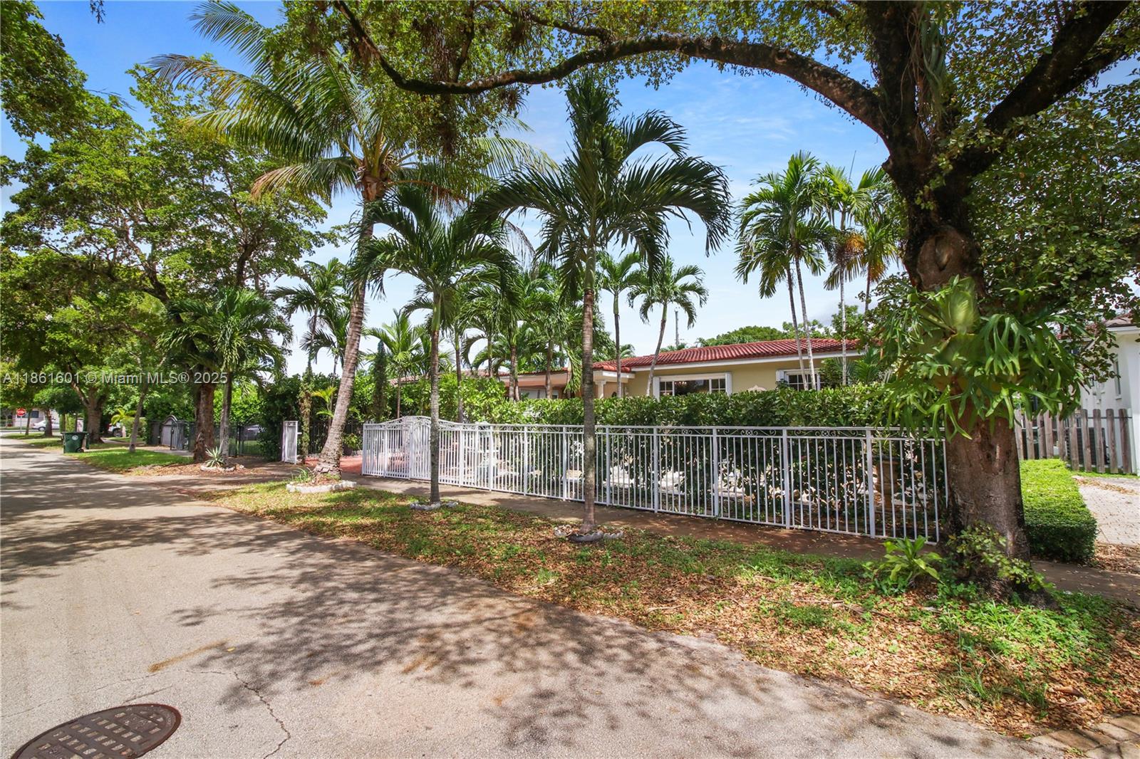 6101 SW 13th Ter, West Miami FL 33144