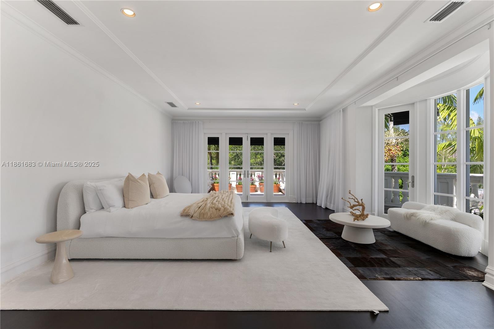 26 Tahiti Beach Island Rd, Coral Gables FL 33143