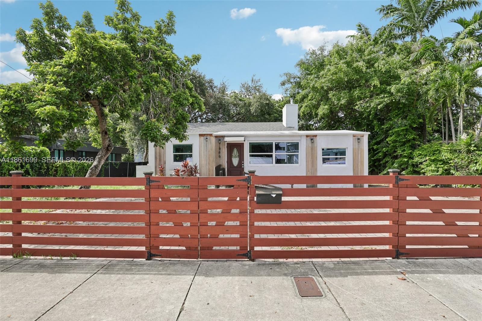 666 NE 62nd St, Miami FL 33138
