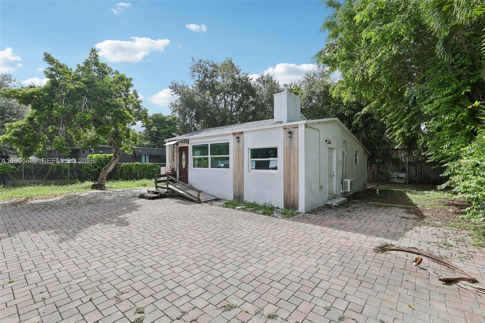 666 NE 62nd St, Miami FL 33138