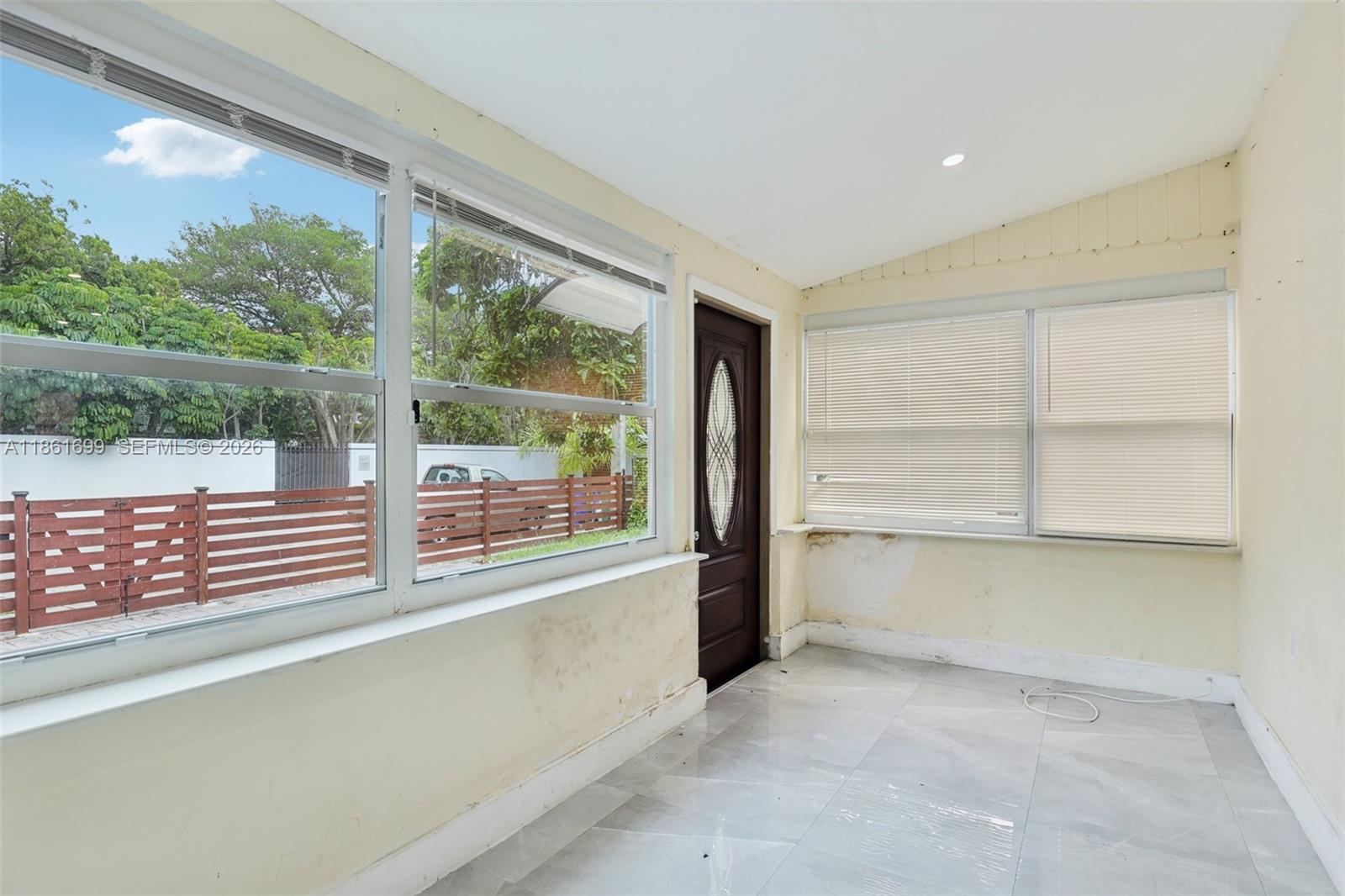 666 NE 62nd St, Miami FL 33138