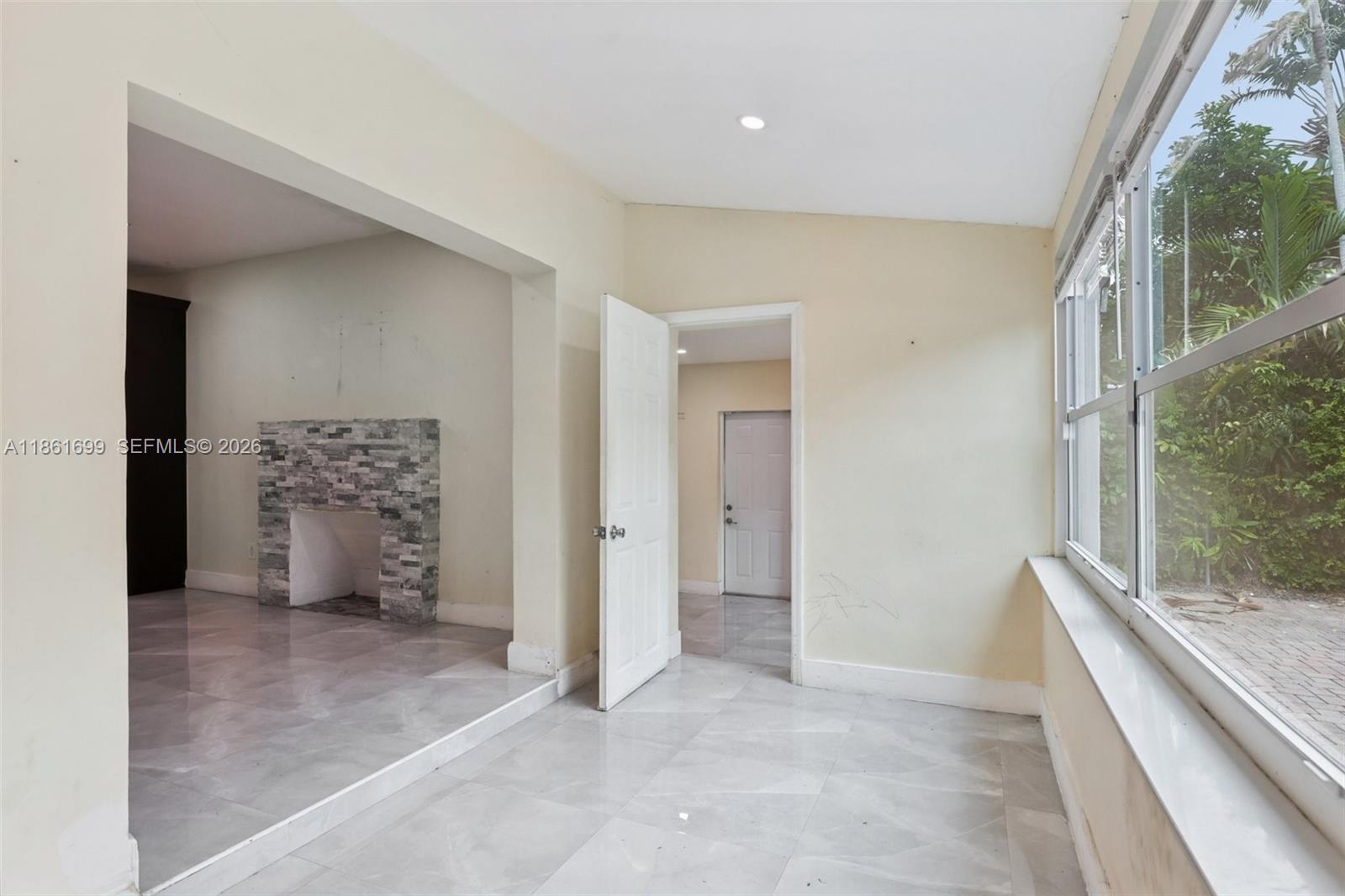 666 NE 62nd St, Miami FL 33138