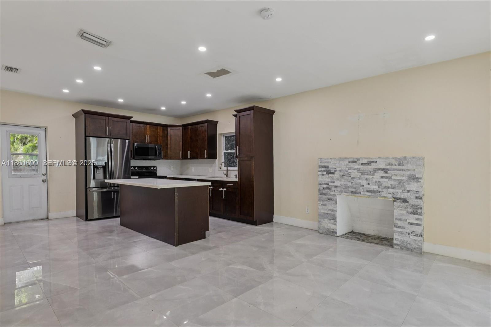 666 NE 62nd St, Miami FL 33138