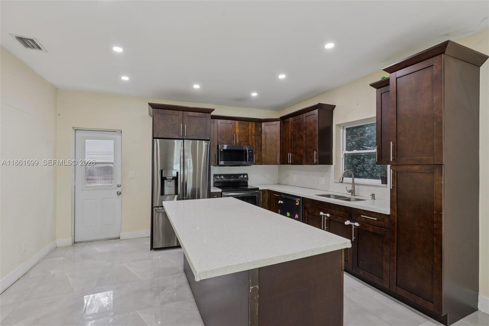 666 NE 62nd St, Miami FL 33138