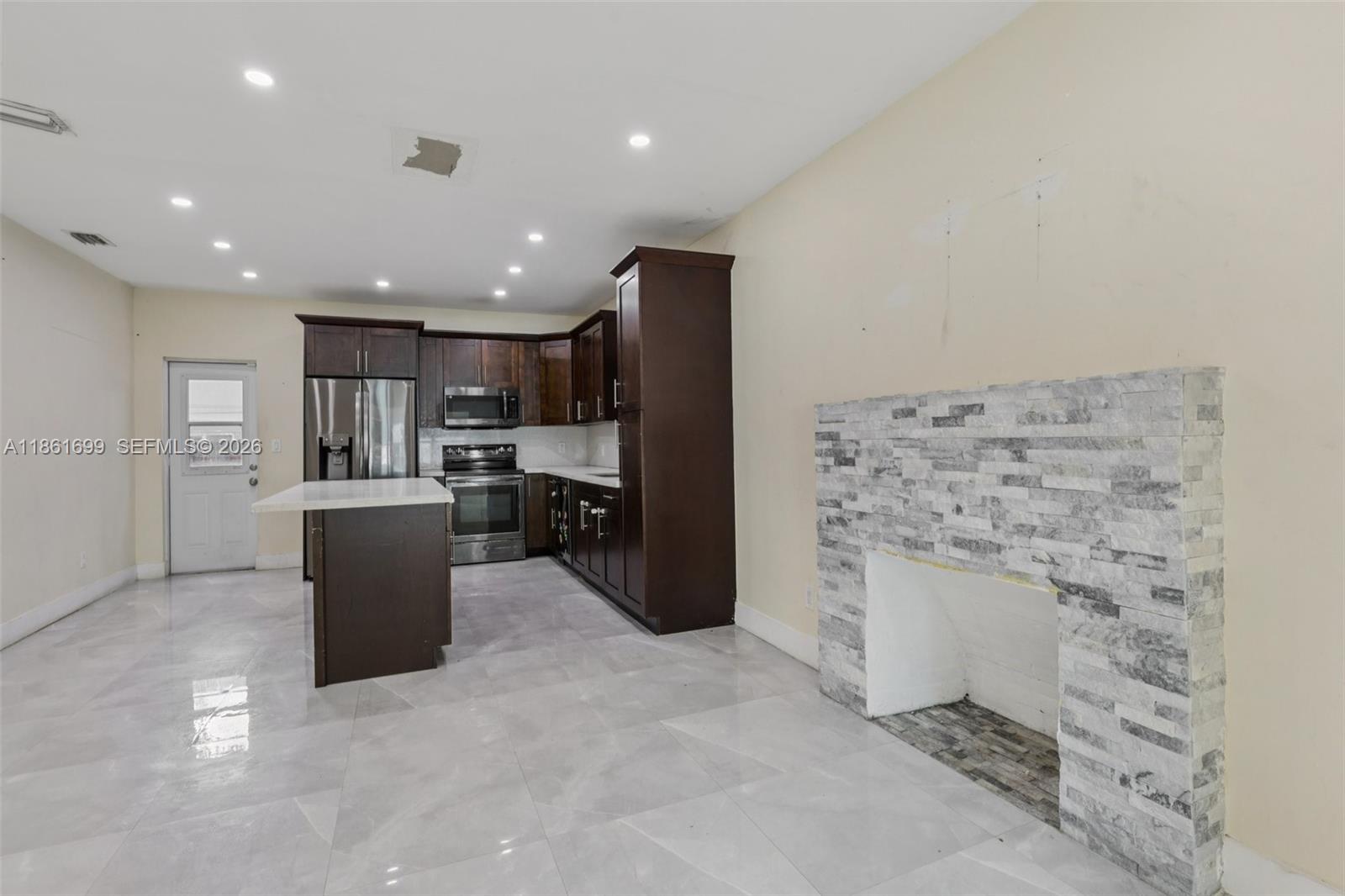 666 NE 62nd St, Miami FL 33138