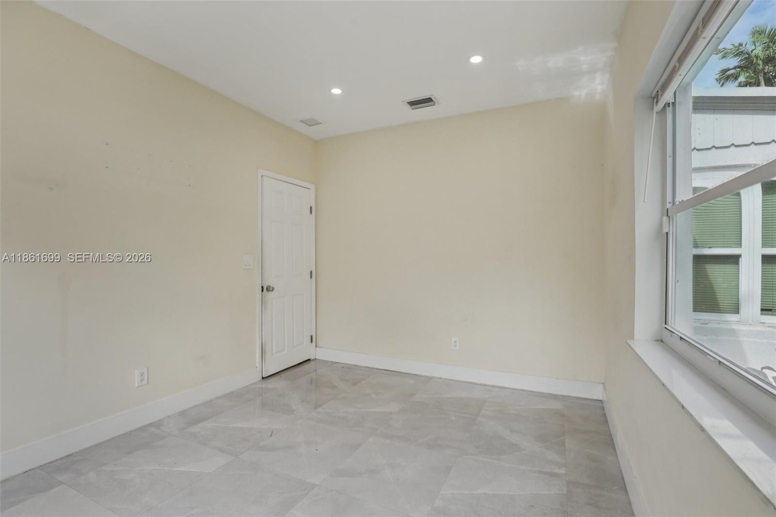 666 NE 62nd St, Miami FL 33138