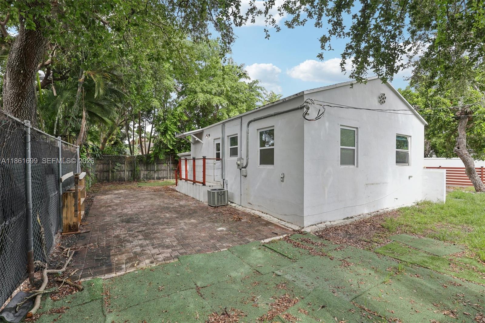 666 NE 62nd St, Miami FL 33138