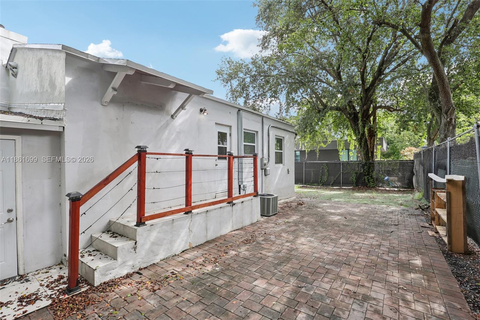 666 NE 62nd St, Miami FL 33138