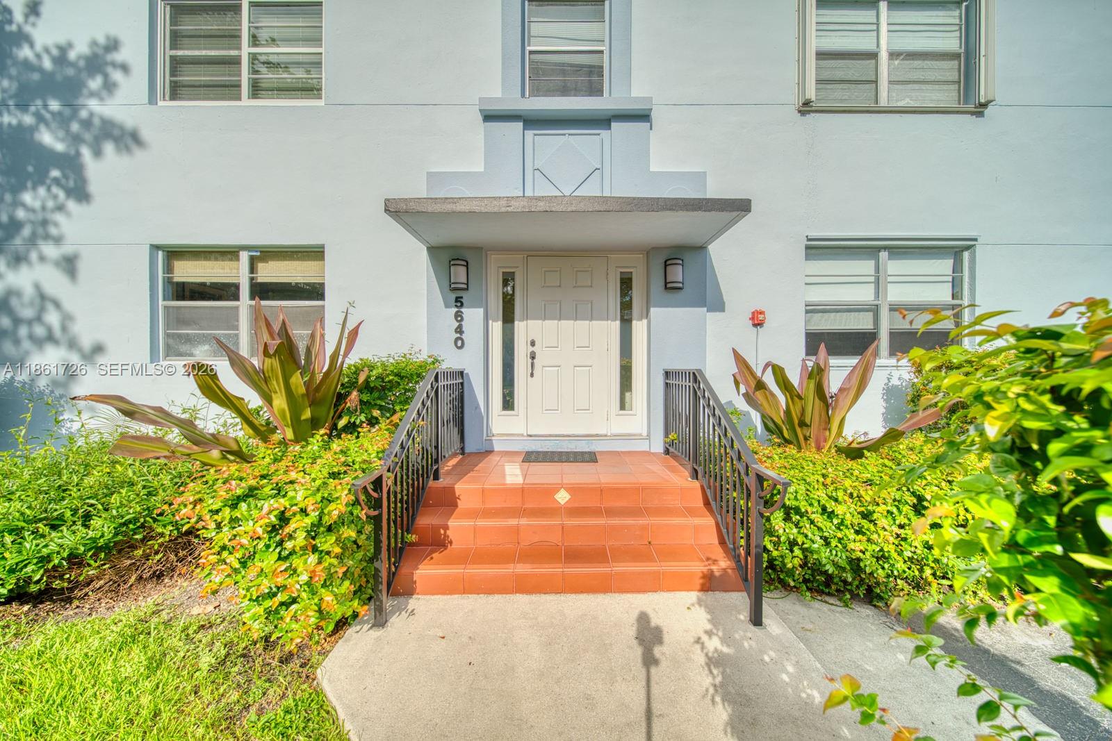 5640 SW 78th St #124C, Miami FL 33143