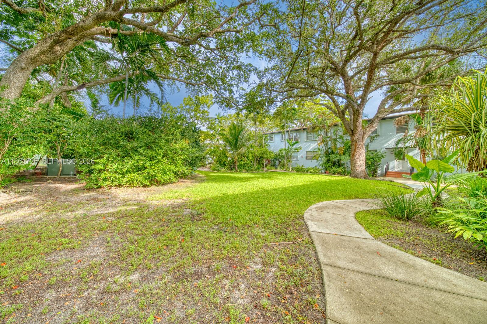 5640 SW 78th St #124C, Miami FL 33143
