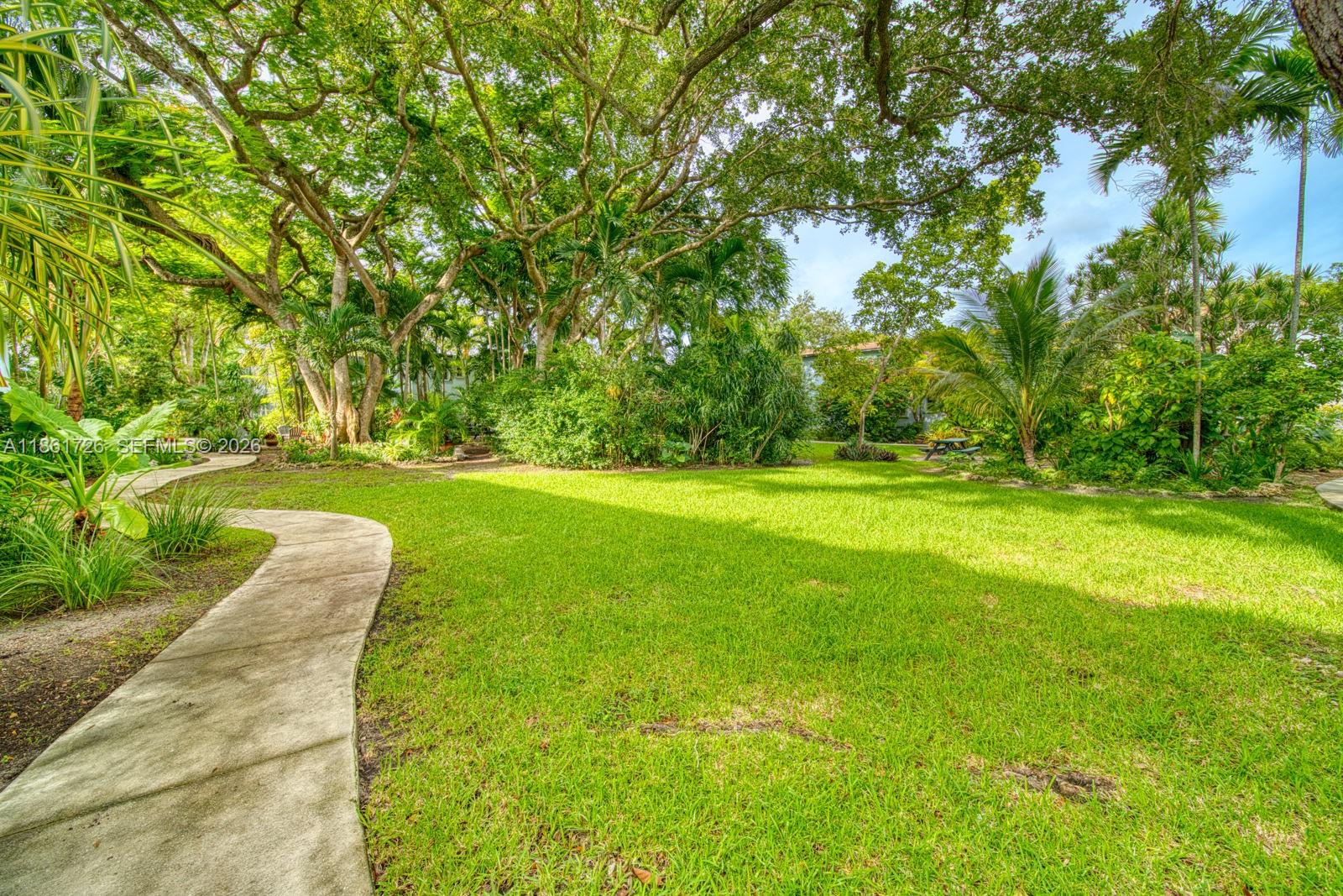 5640 SW 78th St #124C, Miami FL 33143