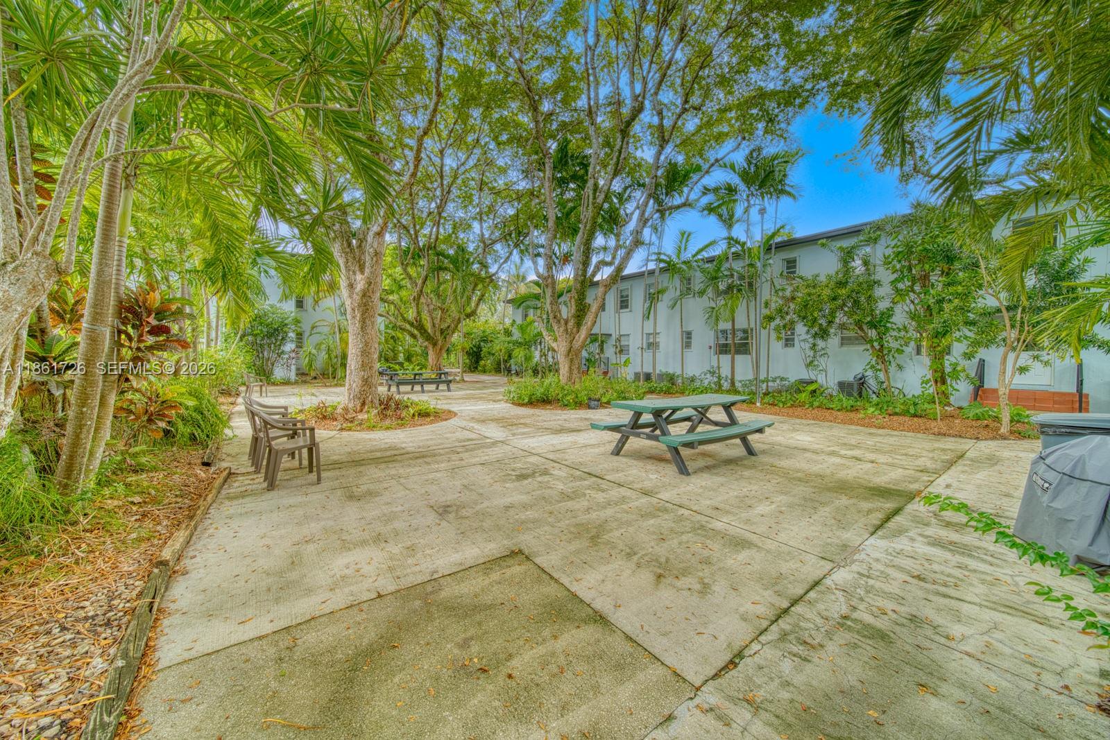 5640 SW 78th St #124C, Miami FL 33143