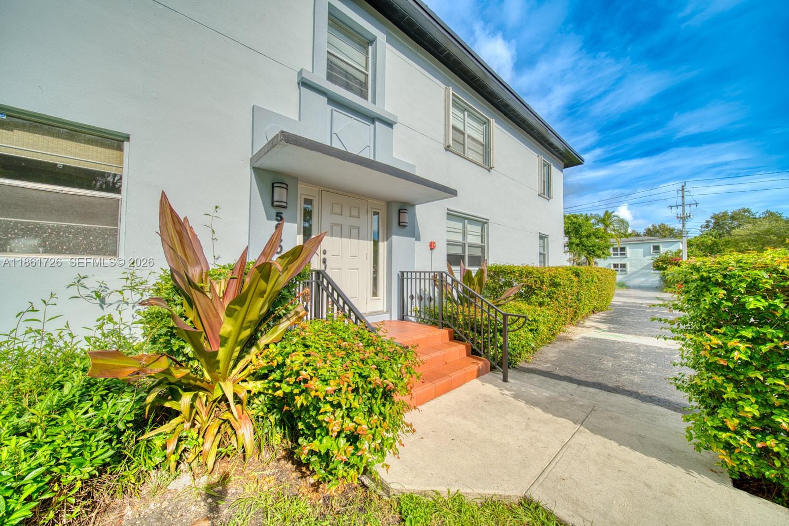 5640 SW 78th St #124C, Miami FL 33143