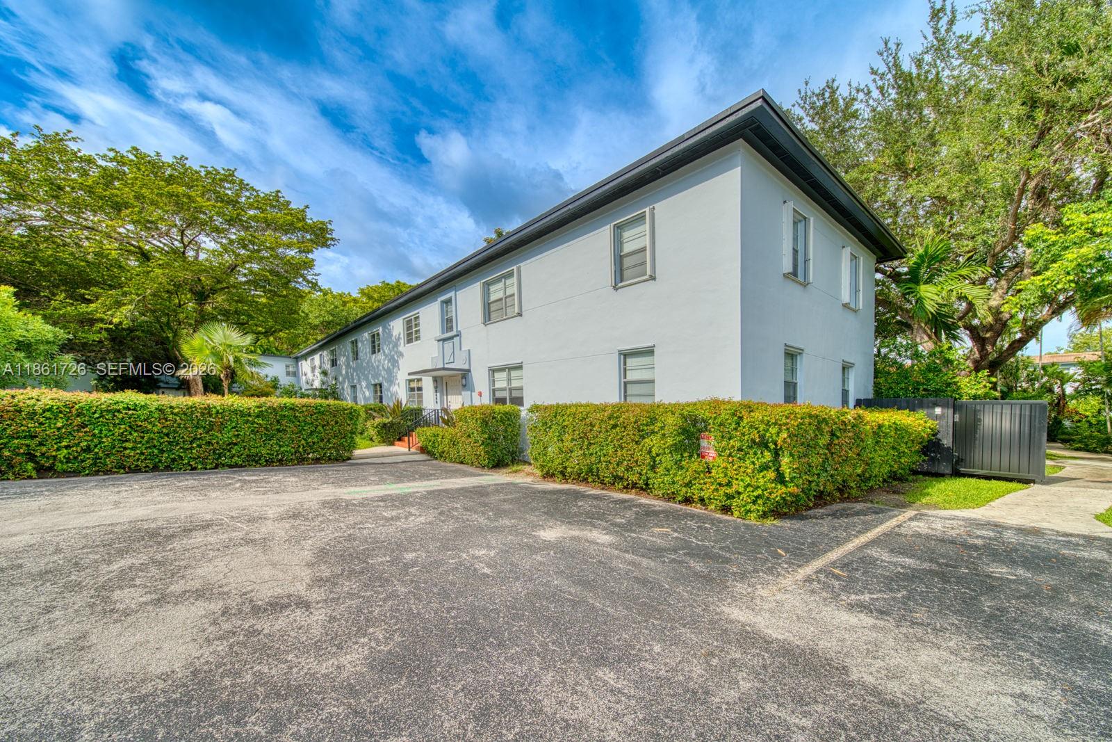 5640 SW 78th St #124C, Miami FL 33143