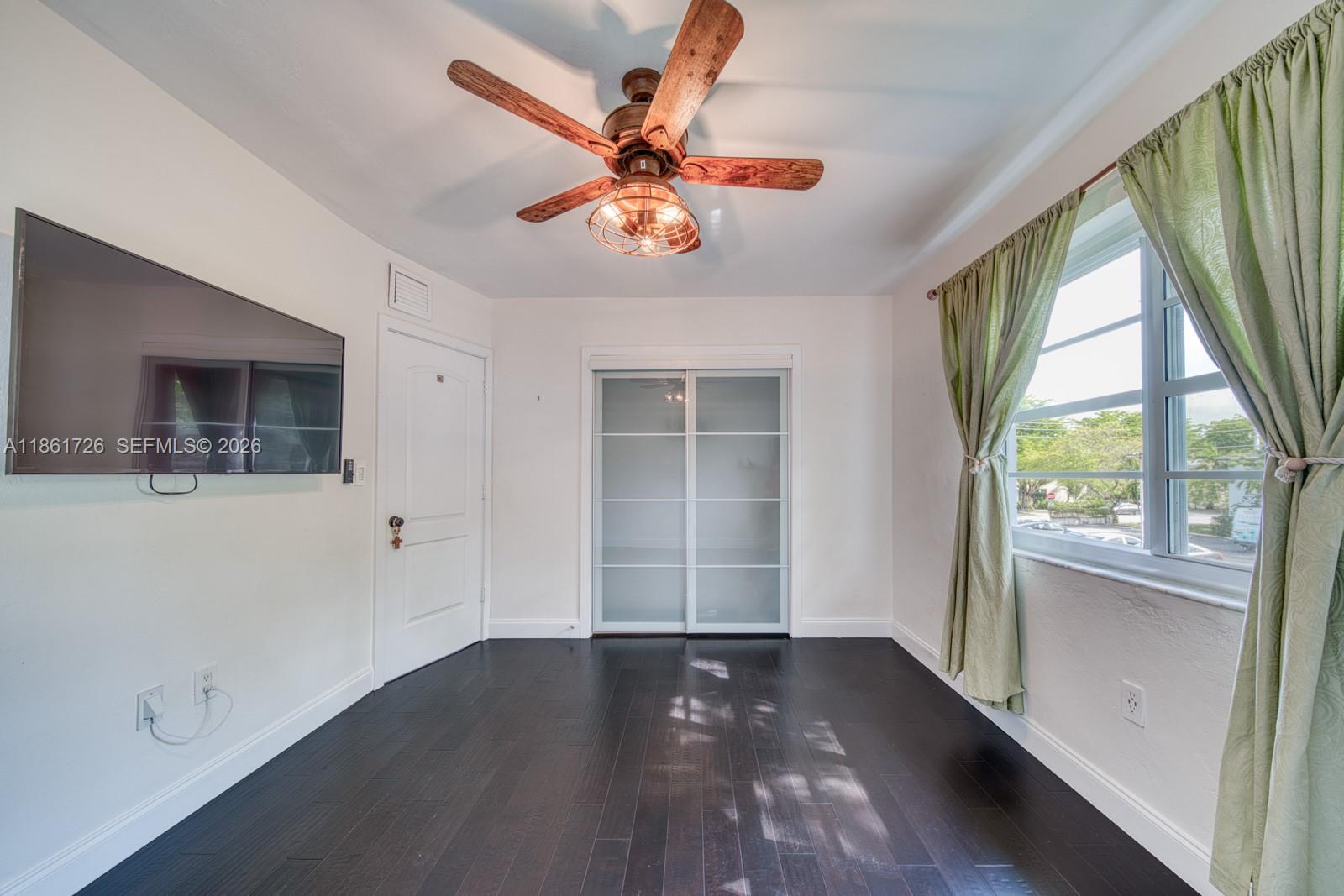5640 SW 78th St #124C, Miami FL 33143
