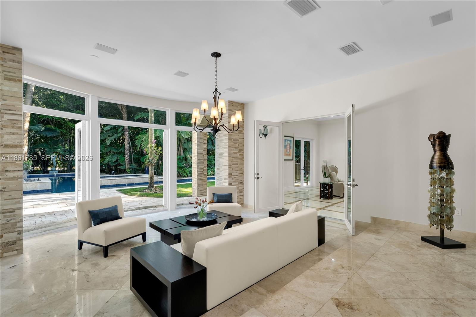 5100 SW 86th St, Miami FL 33143