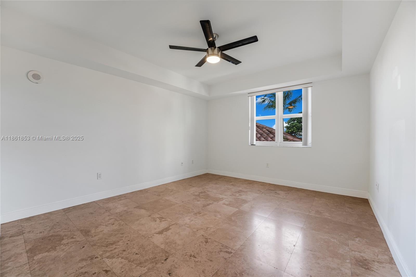 19900 E Country Club Dr #612, Aventura FL 33180