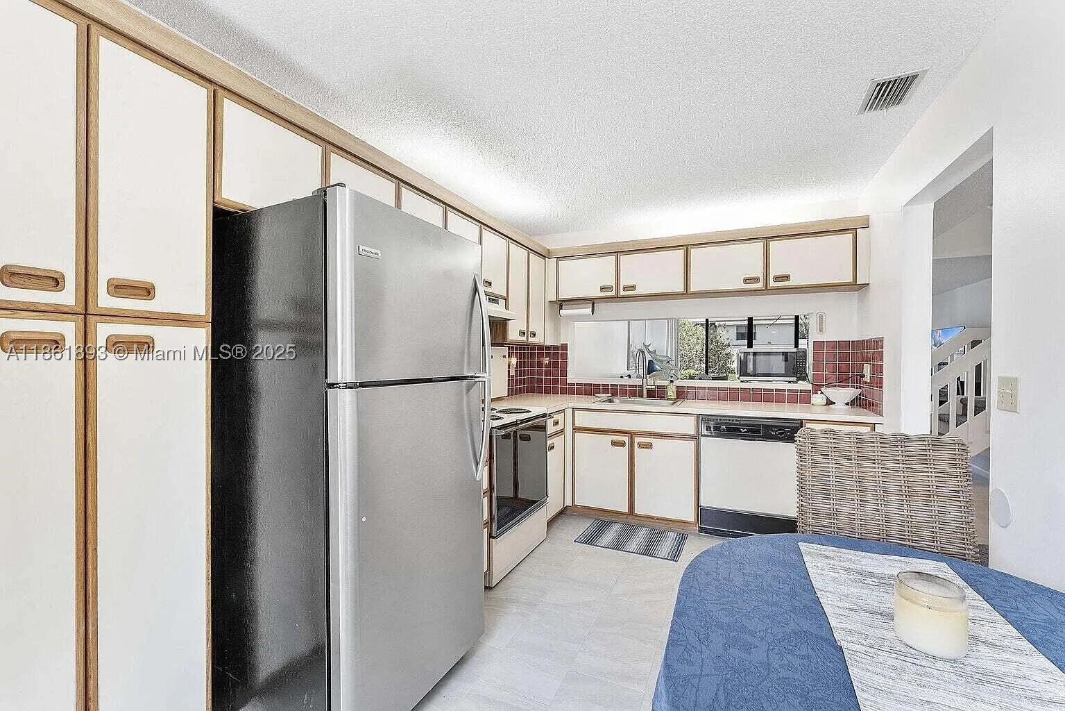 4575 S Carambola Cir S #27206, Coconut Creek FL 33066