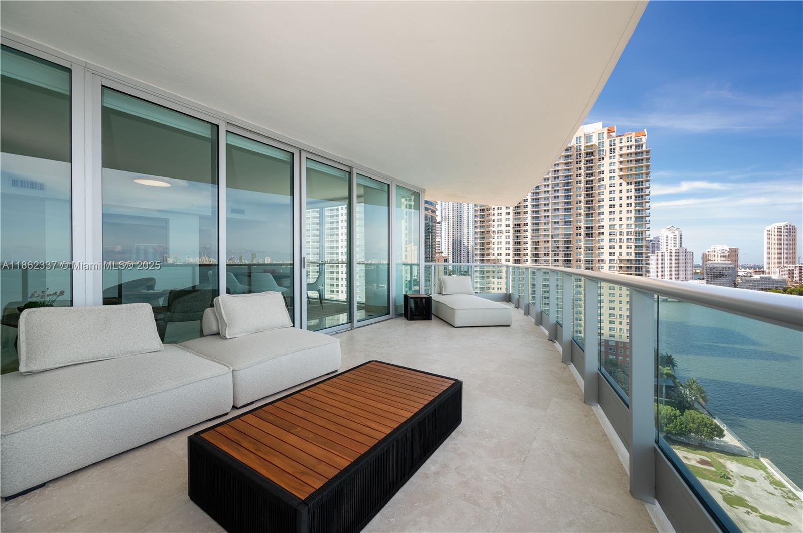 1331 Brickell Bay Dr #1801, Miami FL 33131