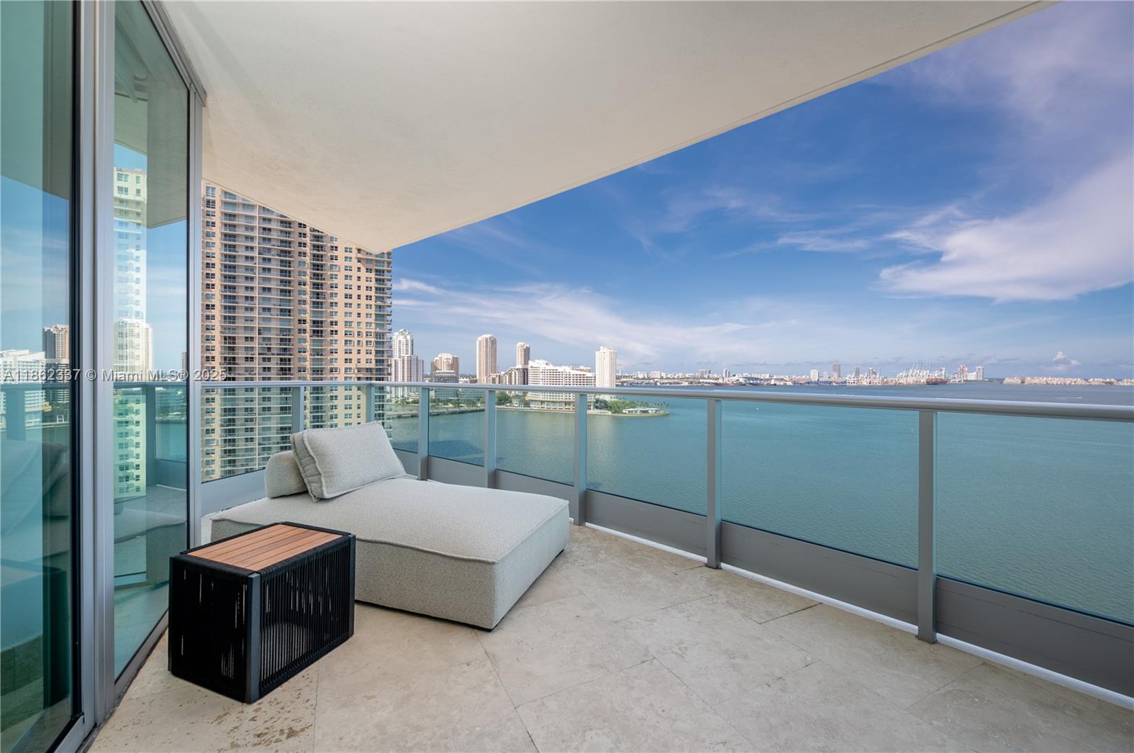 1331 Brickell Bay Dr #1801, Miami FL 33131