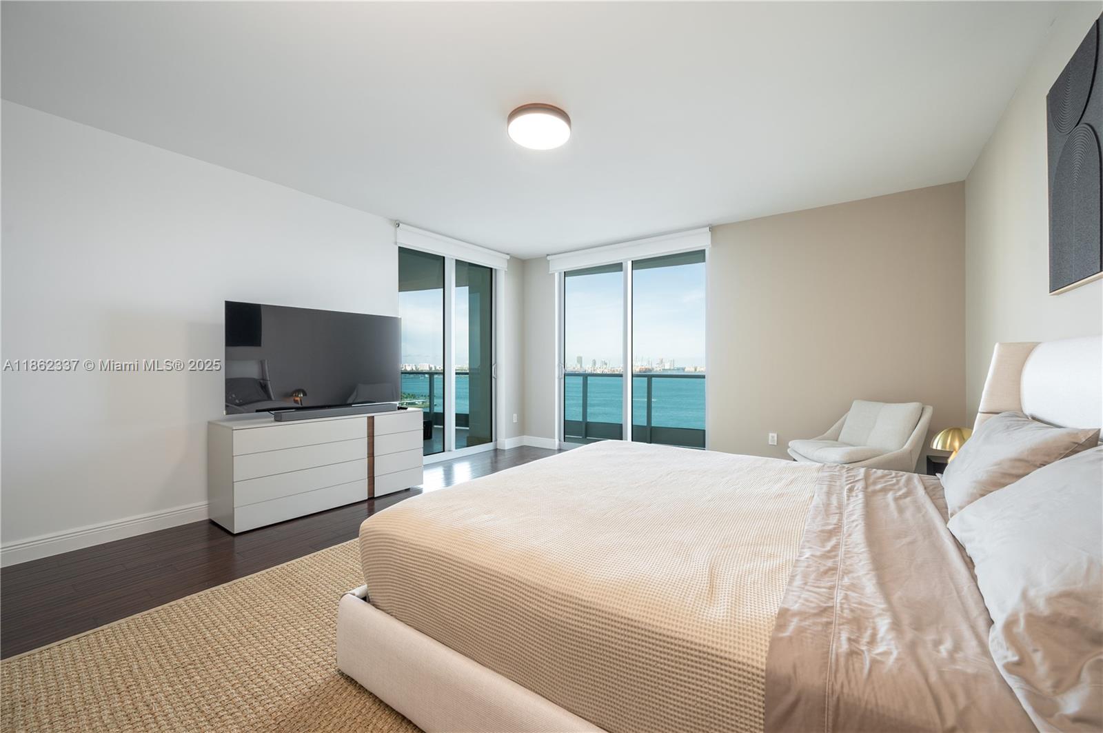 1331 Brickell Bay Dr #1801, Miami FL 33131