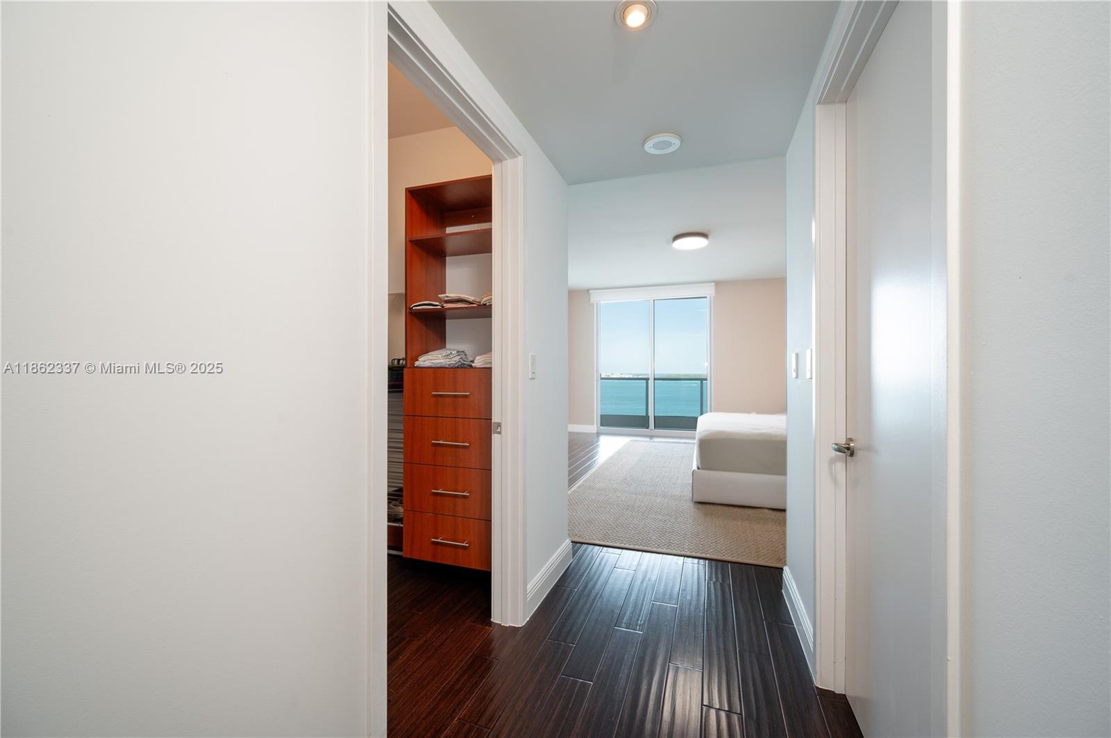 1331 Brickell Bay Dr #1801, Miami FL 33131