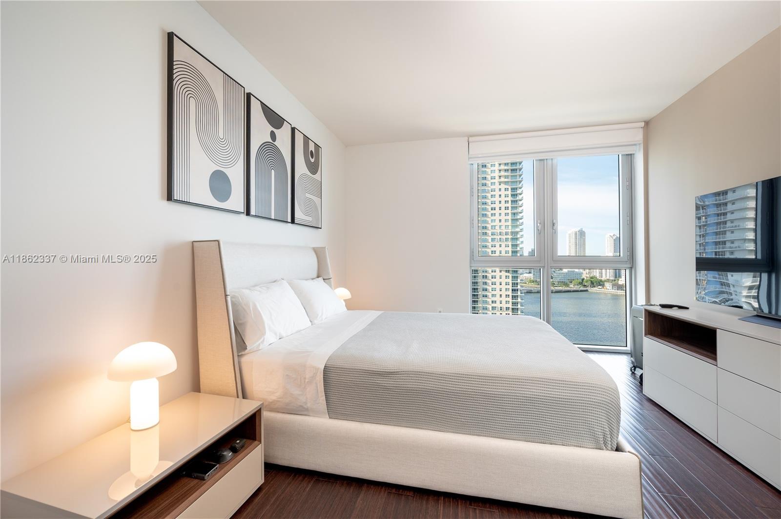 1331 Brickell Bay Dr #1801, Miami FL 33131