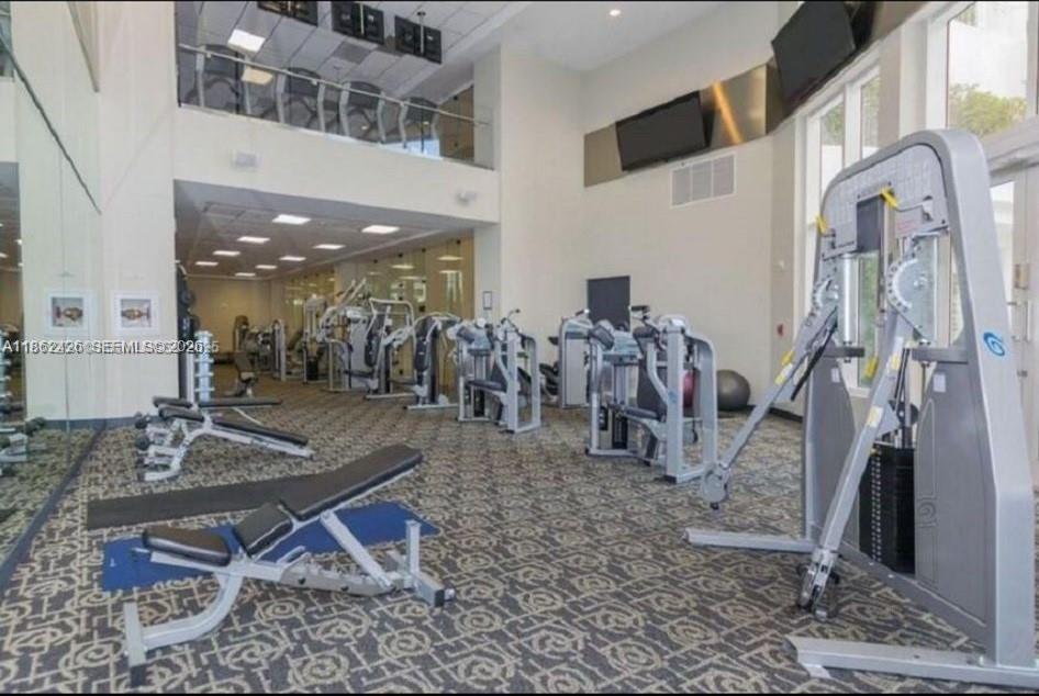 901 Brickell Key Blvd #2701, Miami FL 33131
