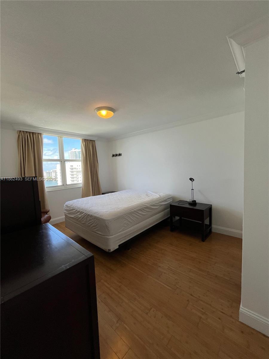 770 Claughton Island Dr #1814, Miami FL 33131