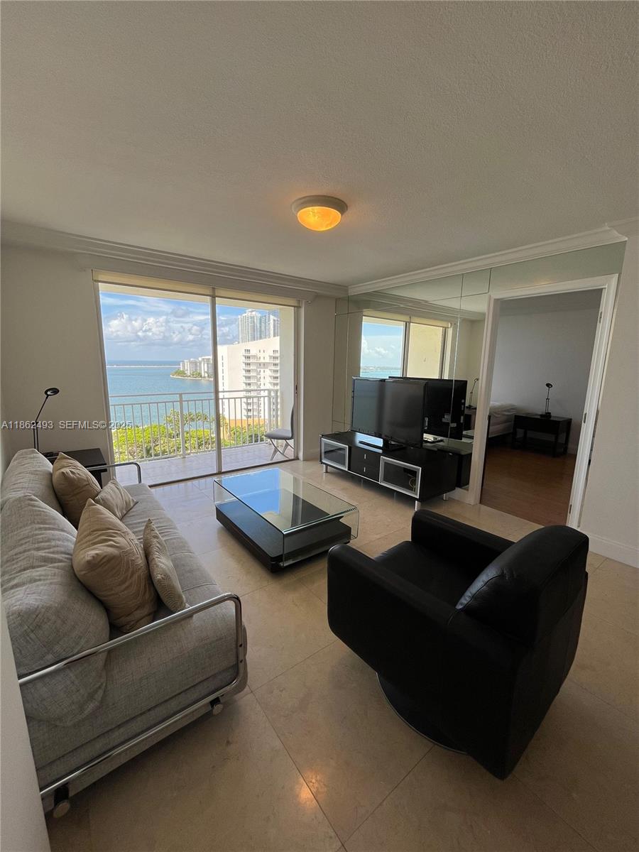 770 Claughton Island Dr #1814, Miami FL 33131