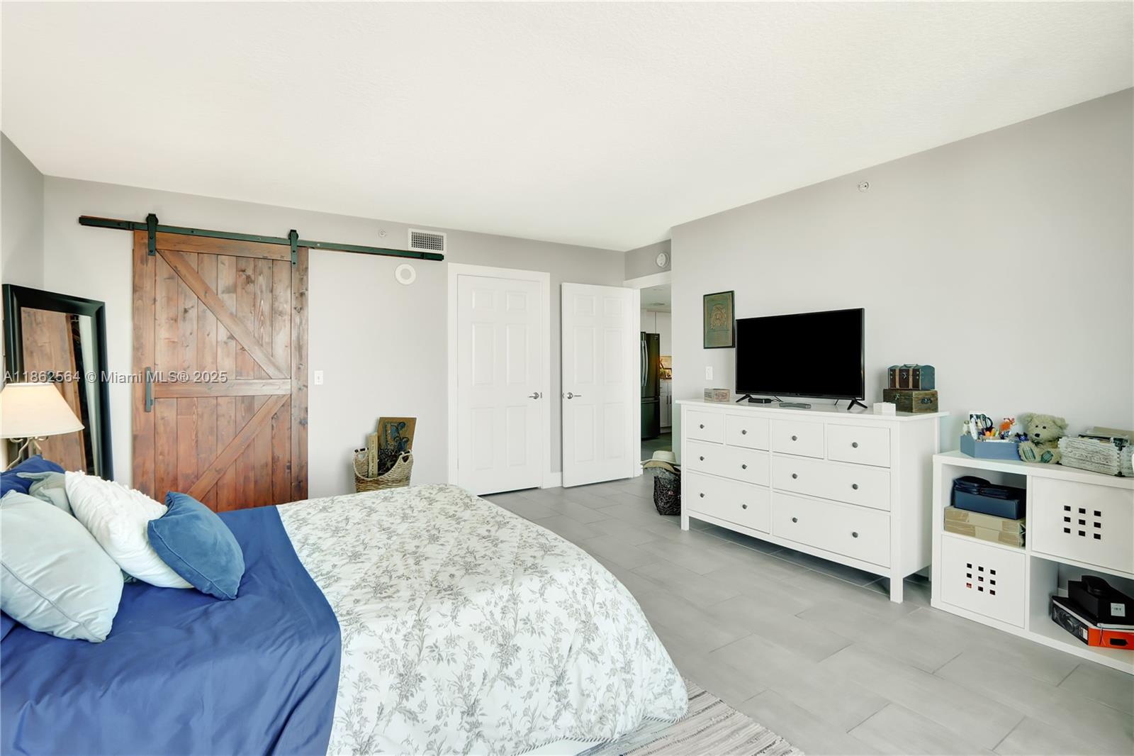 3000 Coral Way #1105, Miami FL 33145