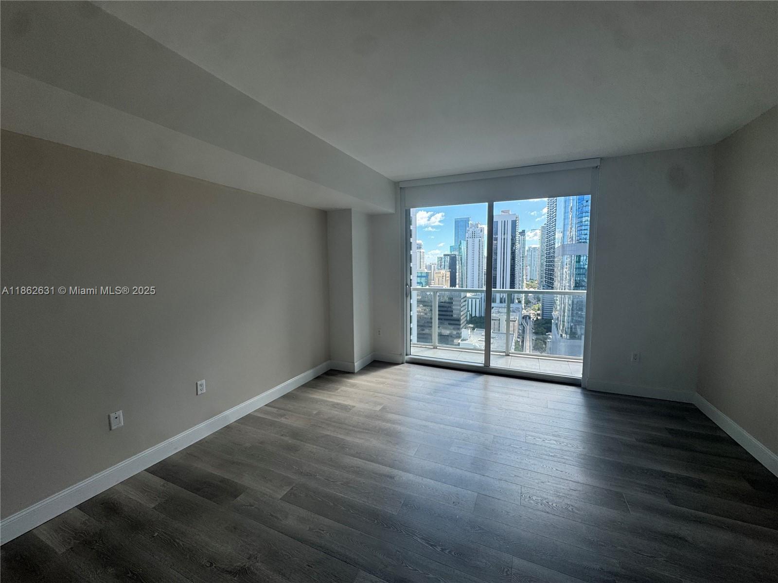 55 SE 6th St #3004, Miami FL 33131