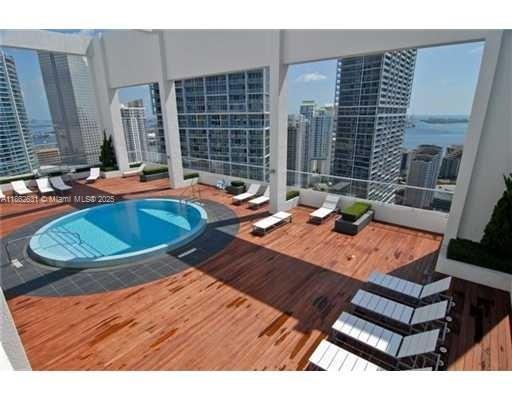 55 SE 6th St #3004, Miami FL 33131