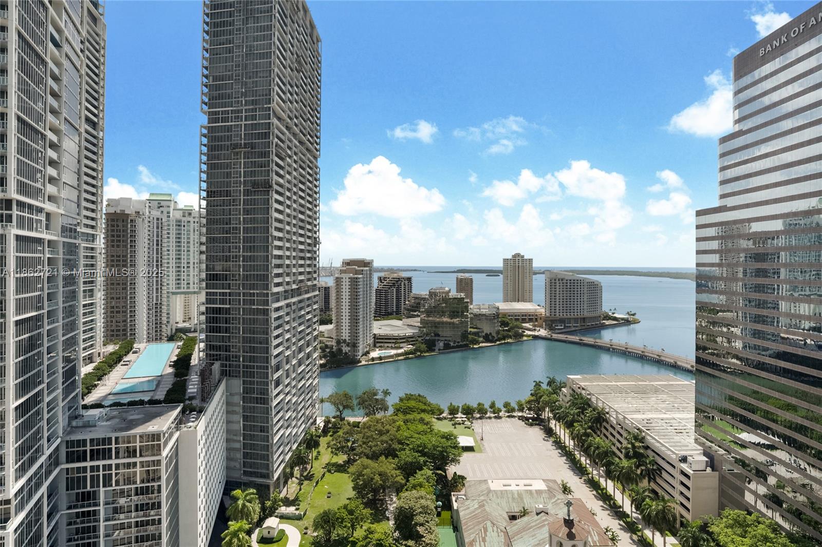 500 Brickell Ave #2702, Miami FL 33131