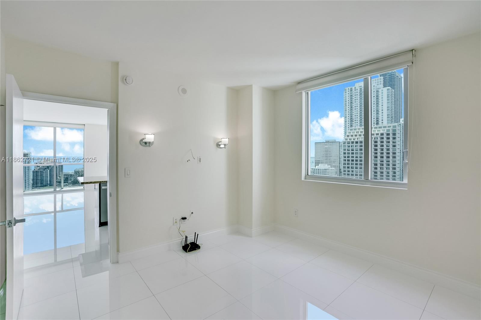 500 Brickell Ave #2702, Miami FL 33131