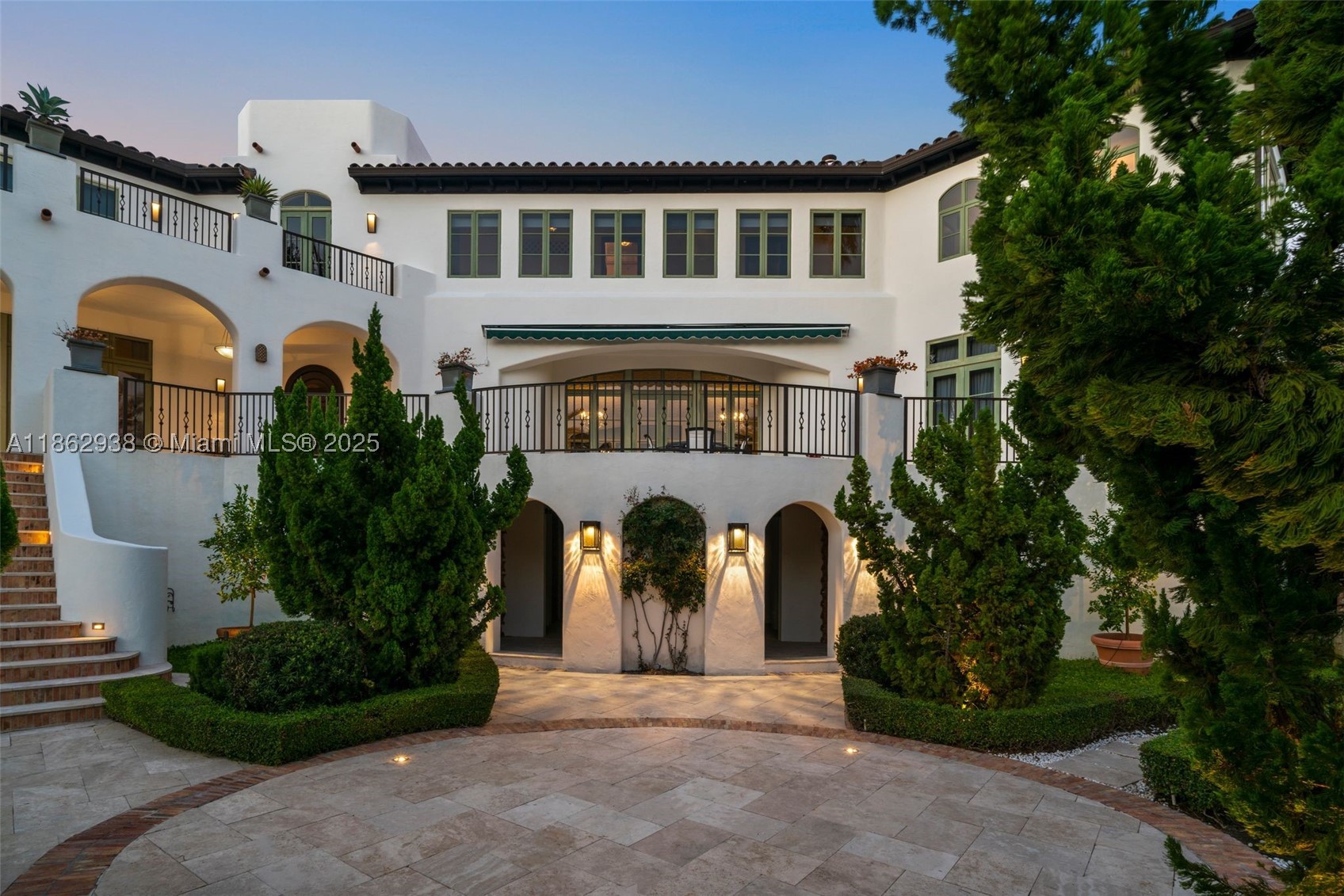 3305 S Moorings Way, Miami FL 33133