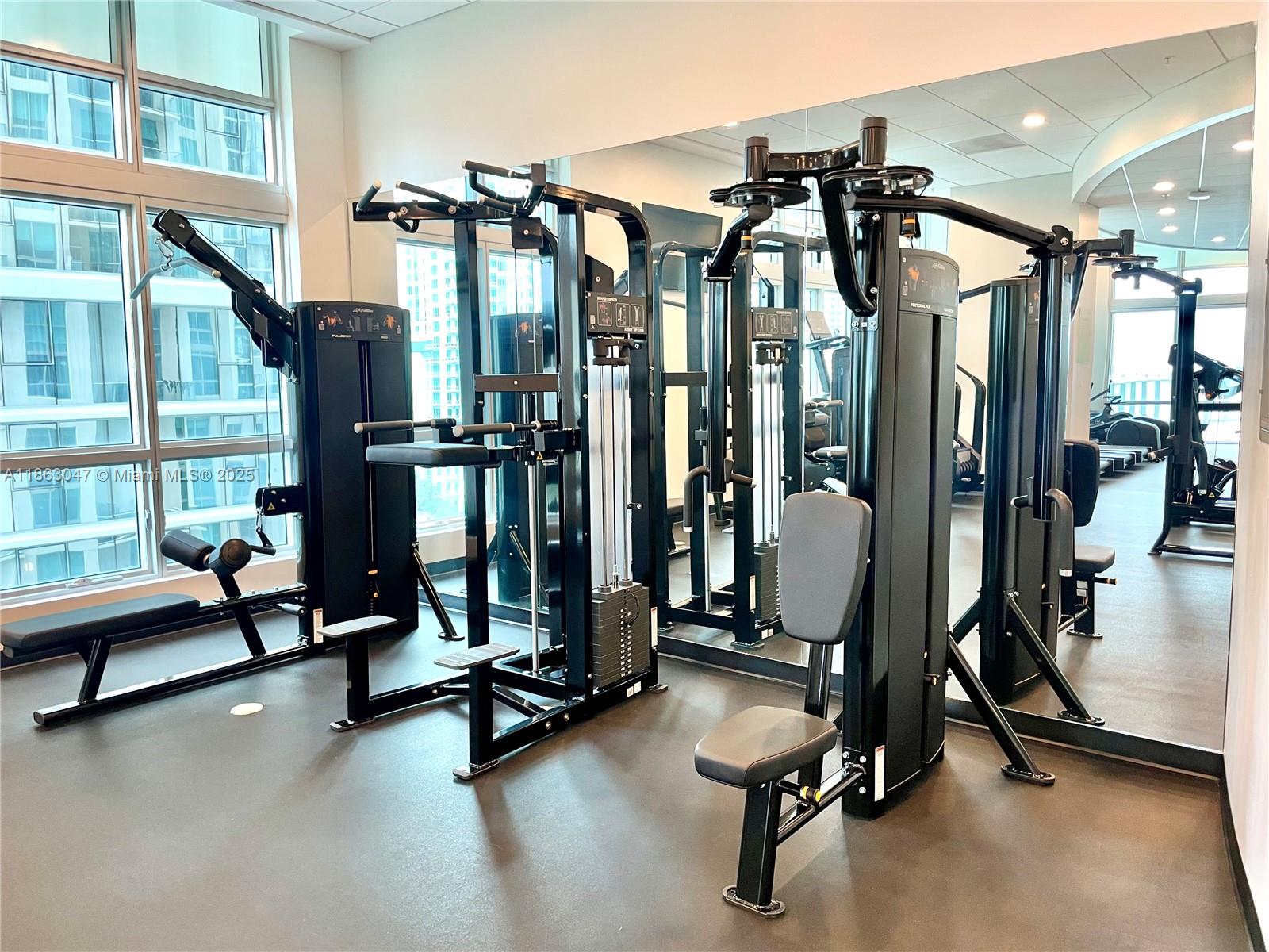 300 S Biscayne Blvd #T-1803, Miami FL 33131